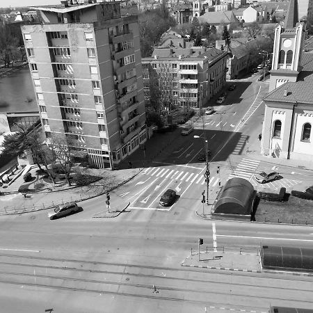Ana'S Apartment Oradea Εξωτερικό φωτογραφία