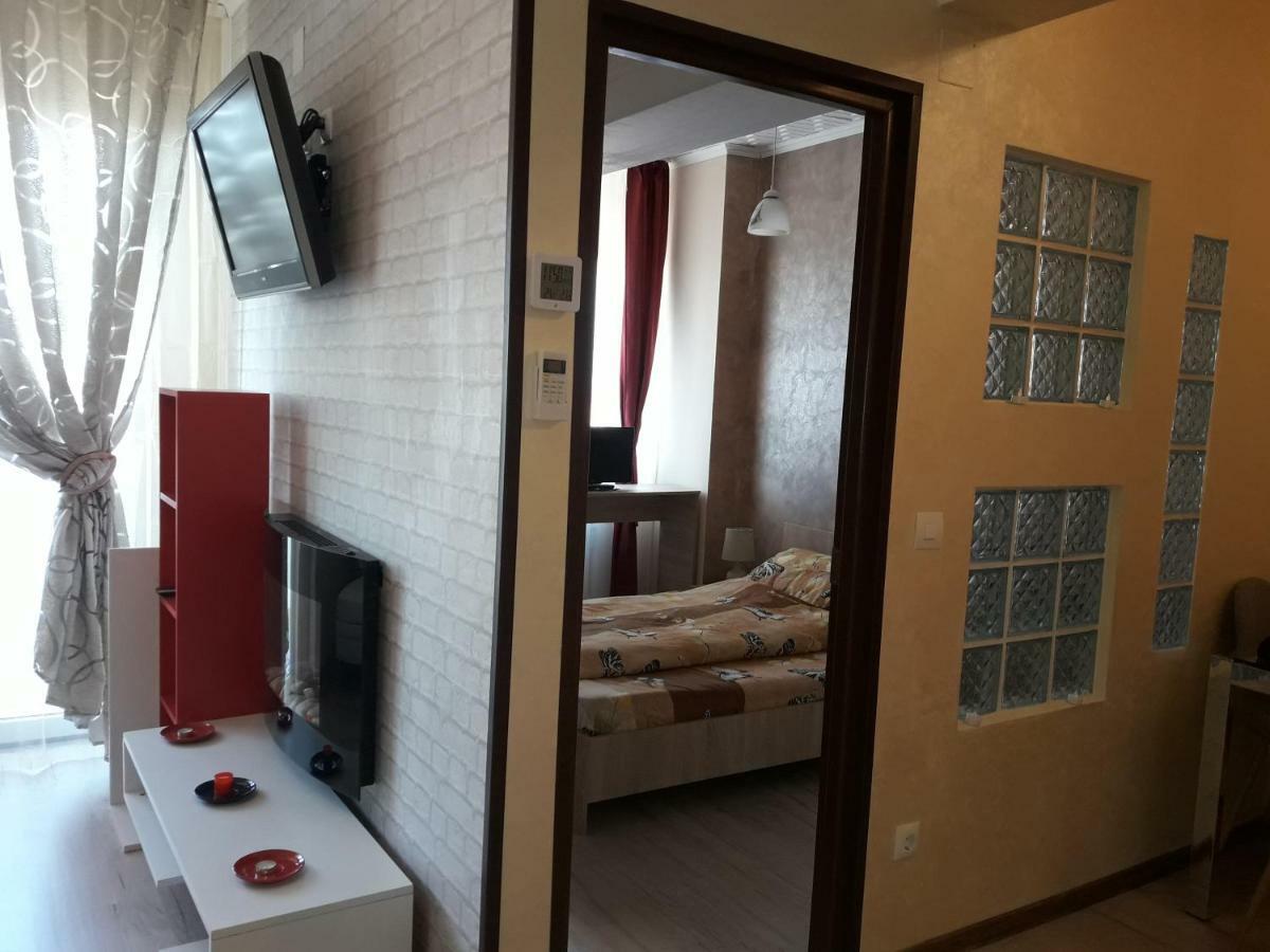 Ana'S Apartment Oradea Εξωτερικό φωτογραφία